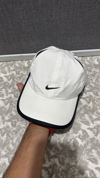 Nike Featherlight Drifit Cap