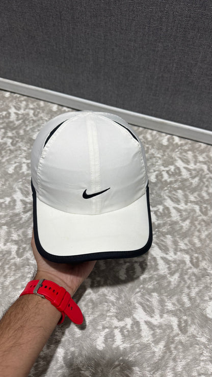 Nike Featherlight Drifit Cap