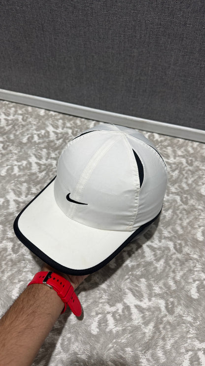 Nike Featherlight Drifit Cap
